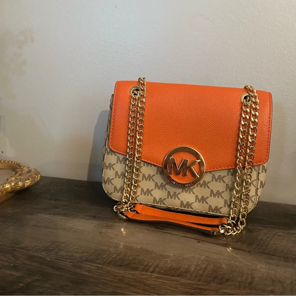 NWT Michael Kors Fullton Shoulder Flap Bag - Picture 2 of 6